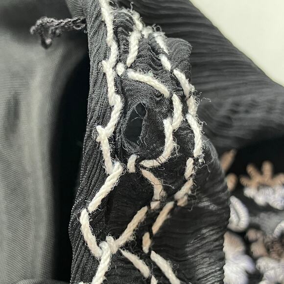 Robbie B Vintage Y2K Silk Boho Embroidered Blouse Size 8 Whimsygoth Black White - Picture 6 of 6